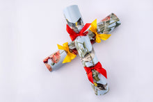 Load image into Gallery viewer, Luxury, Birds & Flowers, Ultra High Quality, Handmade Bon Bon - Box of 8 | Bonbon Crackers