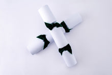 Load image into Gallery viewer, Luxury, Christmas Snowfall, Ultra High Quality, Handmade Bon Bon - Box of 8 | Bonbon Crackers
