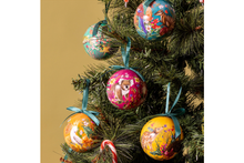 Load image into Gallery viewer, Christmas Tree Bauble Set - Exotic Paradiso
